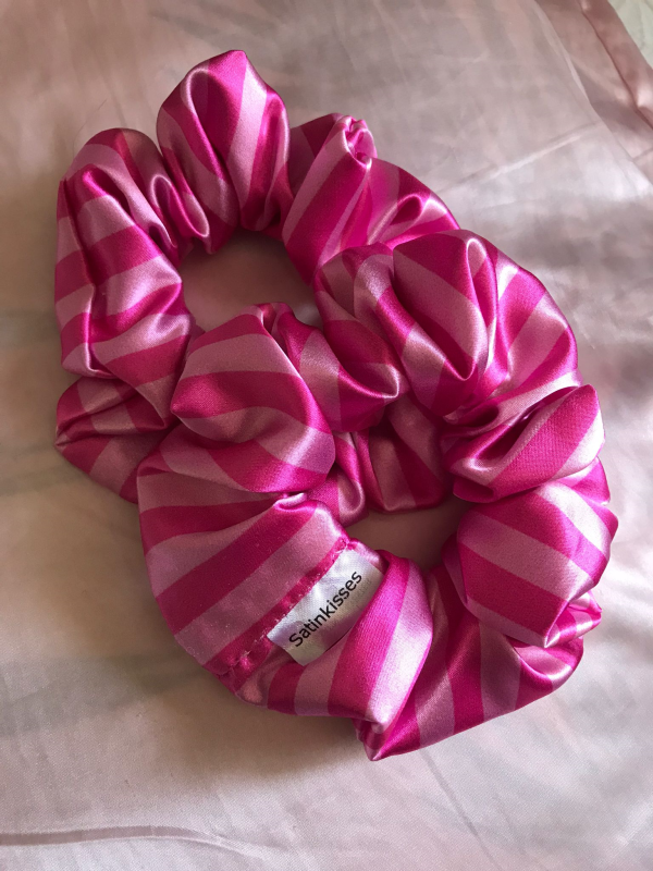 VS Scrunchies Satinkissesco